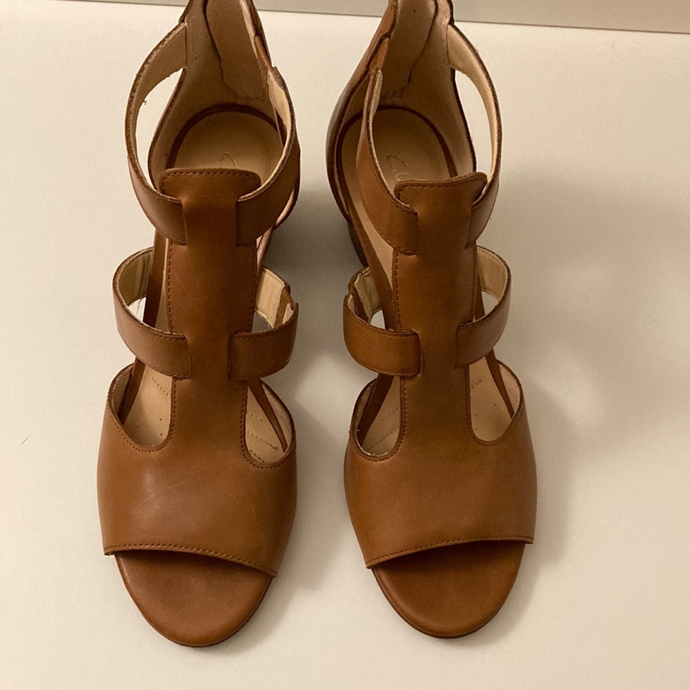 Clarks Block Heel Sandals in Cognac